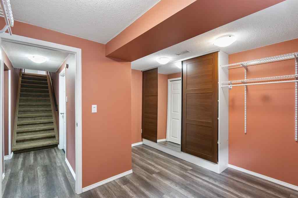 MLS® A2246969 - 5621 50 Street  in NONE Olds, Residential