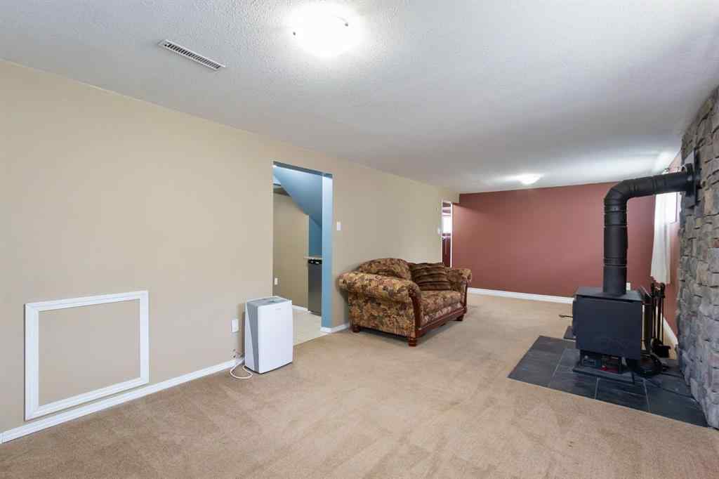MLS® A2246969 - 5621 50 Street  in NONE Olds, Residential