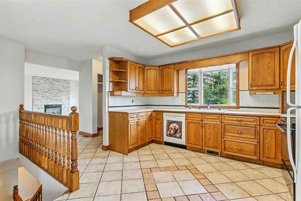 MLS® A2246977 - 290003 96 Street E in NONE De Winton, Residential
