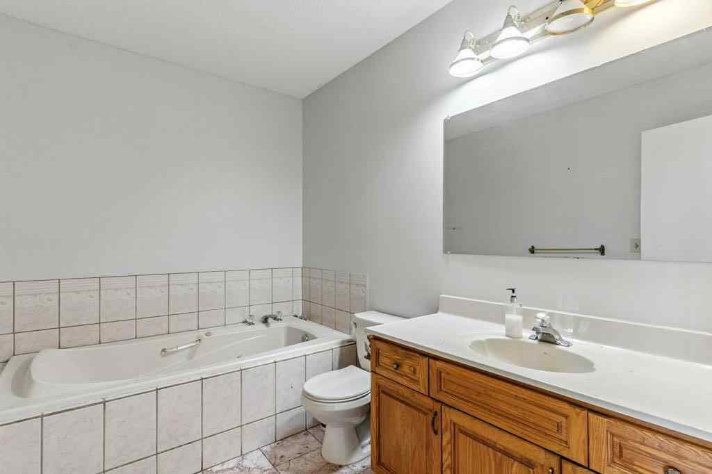 MLS® A2246977 - 290003 96 Street E in NONE De Winton, Residential