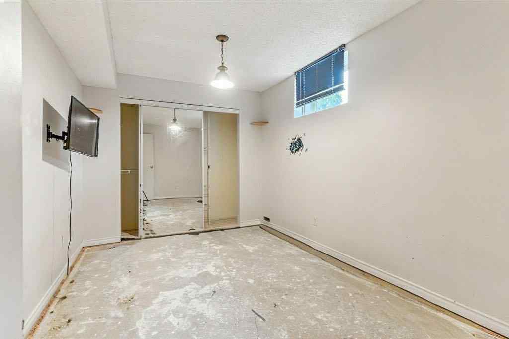 MLS® A2246977 - 290003 96 Street E in NONE De Winton, Residential