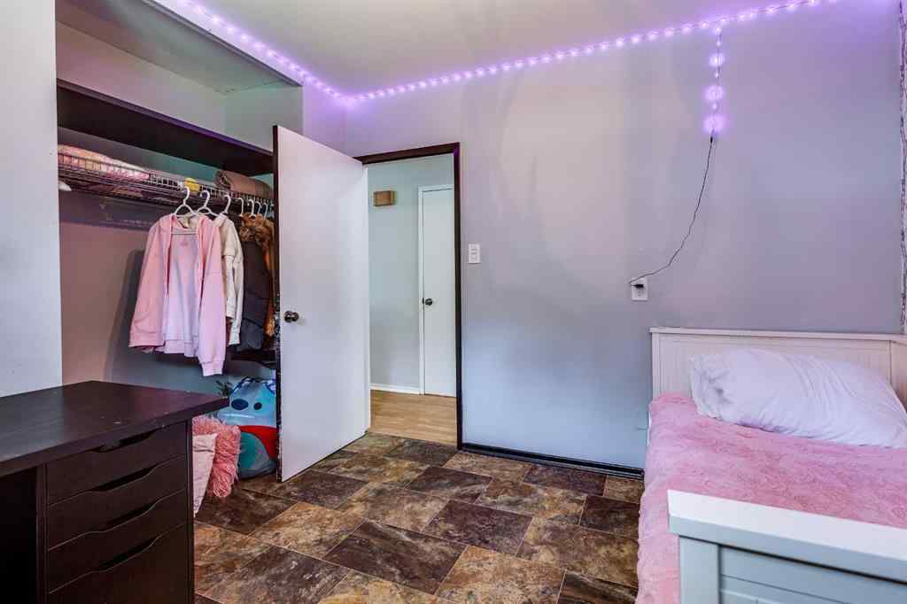 MLS® A2246981 - 5908 57 Street  in Tower Stettler, Residential