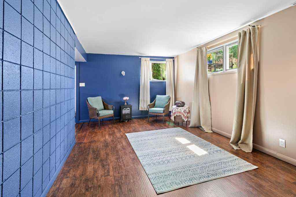 MLS® A2246985 - 3734 46 Street  in Eastview Red Deer, Residential