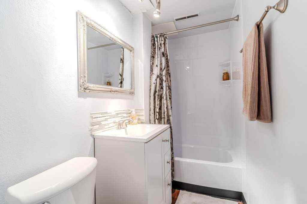 MLS® A2246985 - 3734 46 Street  in Eastview Red Deer, Residential