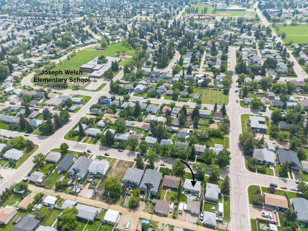 MLS® A2246985 - 3734 46 Street  in Eastview Red Deer, Residential
