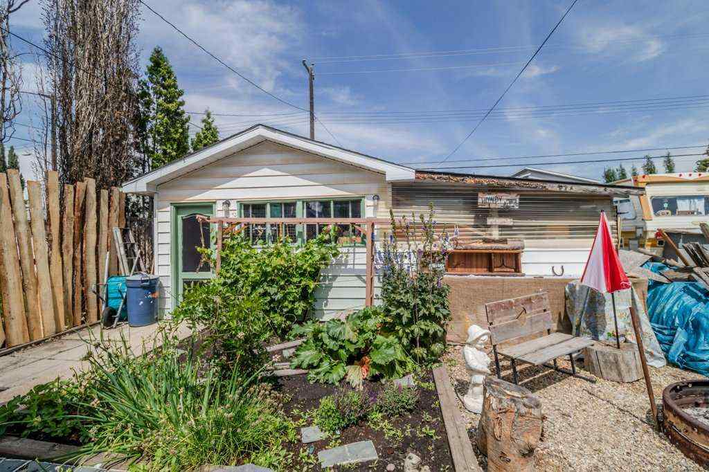 MLS® A2246985 - 3734 46 Street  in Eastview Red Deer, Residential