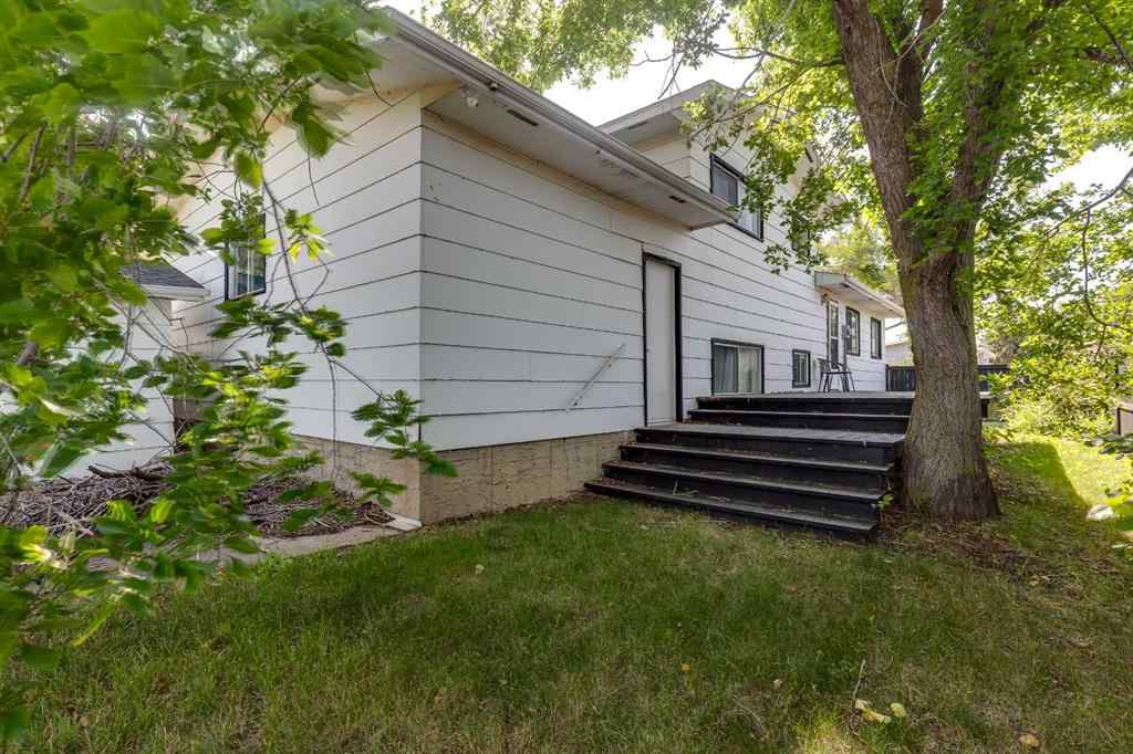 MLS® A2246988 - 5902 40 Avenue  in Grandview Stettler, Residential