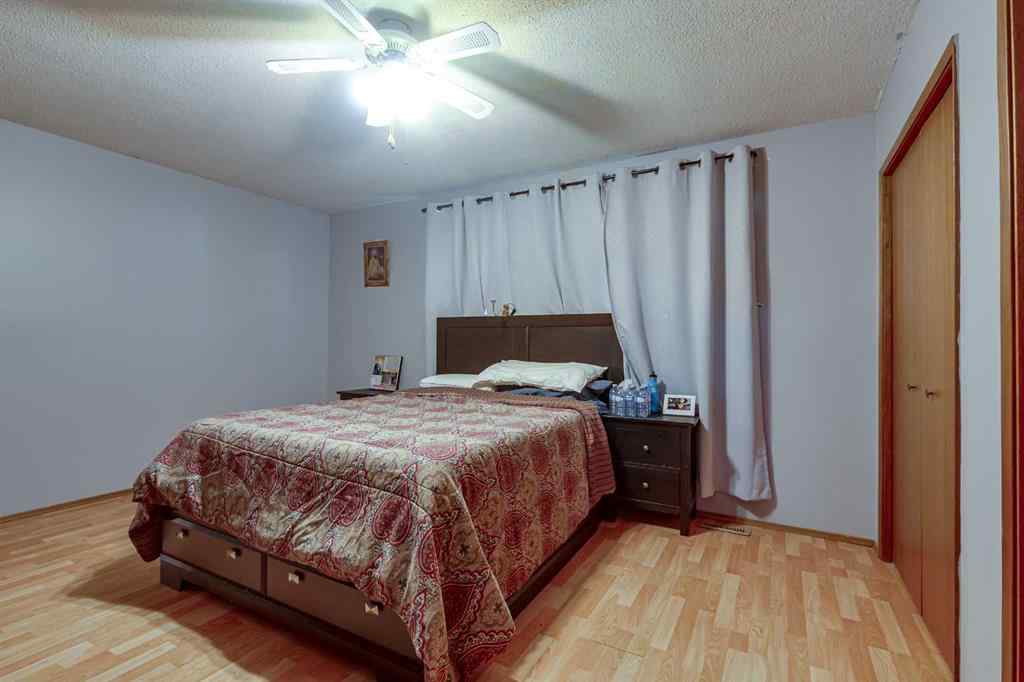 MLS® A2246988 - 5902 40 Avenue  in Grandview Stettler, Residential