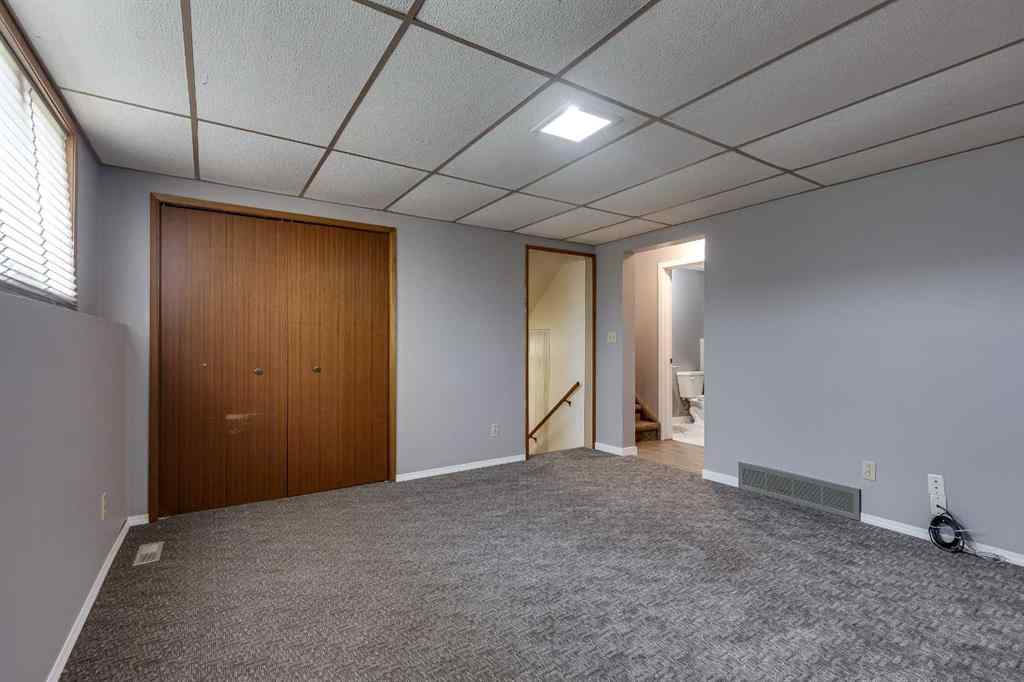MLS® A2246988 - 5902 40 Avenue  in Grandview Stettler, Residential