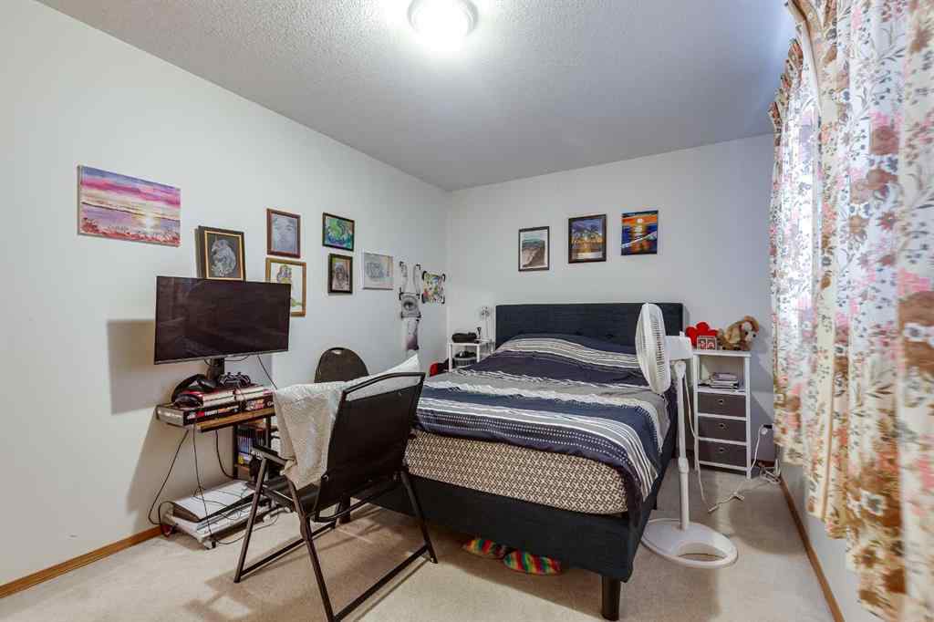 MLS® A2246992 - 5009A 53 Street  in Downtown West Stettler, Residential