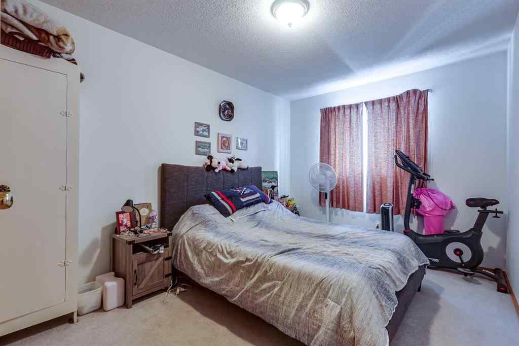 MLS® A2246992 - 5009A 53 Street  in Downtown West Stettler, Residential