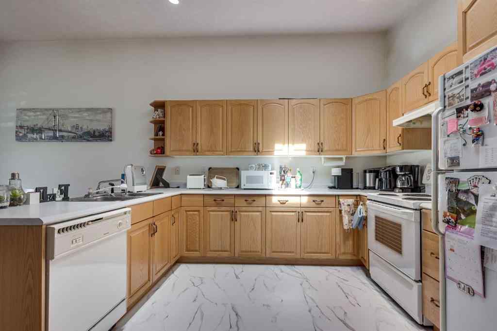 MLS® A2246992 - 5009A 53 Street  in Downtown West Stettler, Residential