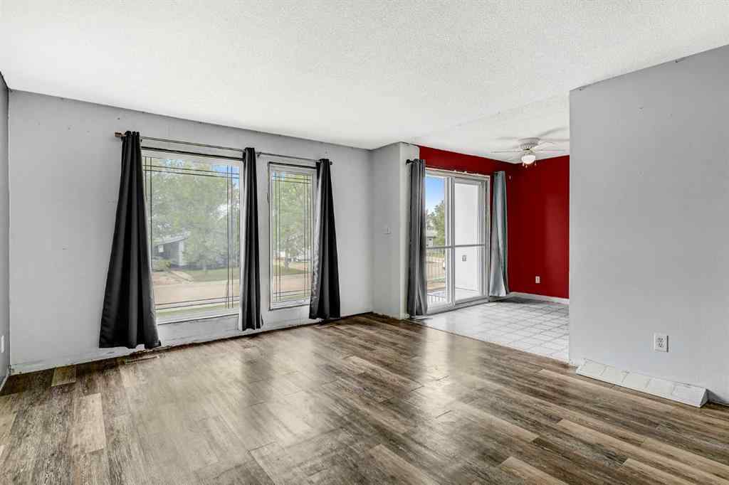 MLS® A2247005 - 11407 96A Street  in Mountview Grande Prairie, Residential