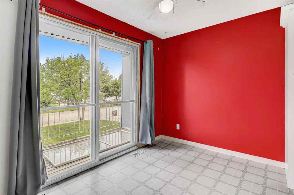 MLS® A2247005 - 11407 96A Street  in Mountview Grande Prairie, Residential