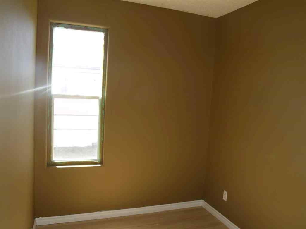 MLS® A2247014 - 60 Parkland Acres  in Parkland Trailer Park Lacombe, Mobile