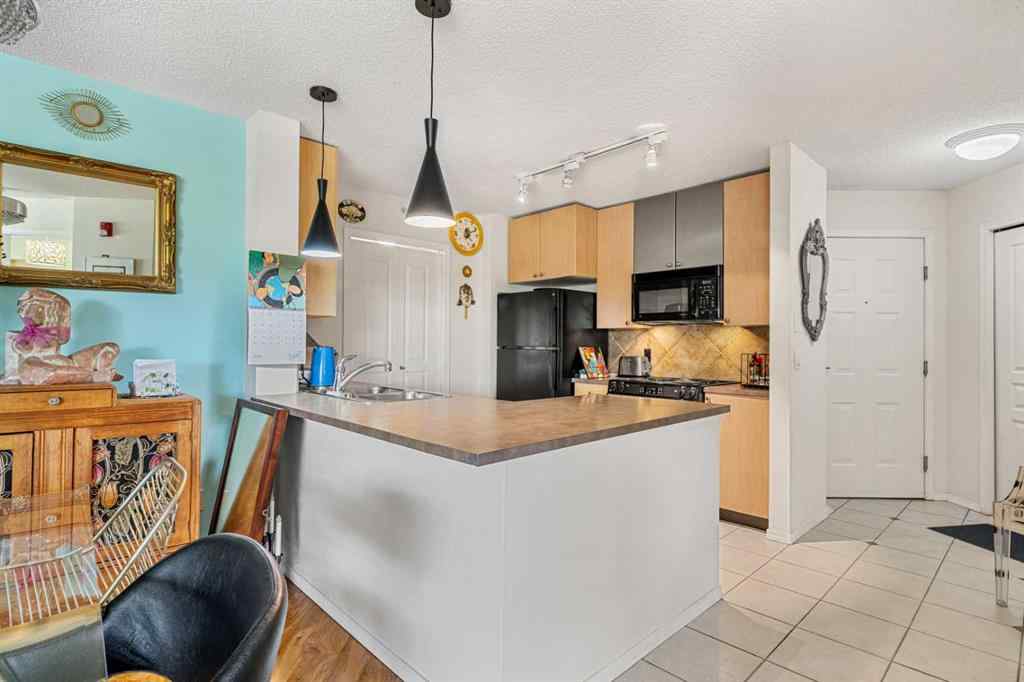 MLS® A2247016 - Unit #306 25 Richard Place SW in Lincoln Park Calgary, Residential