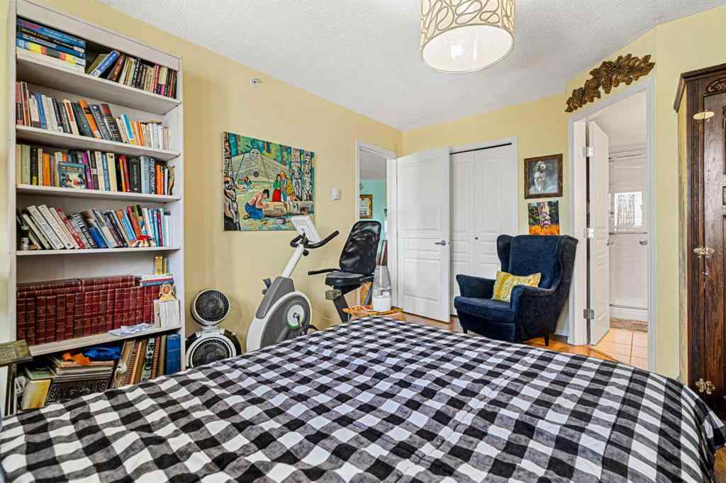 MLS® A2247016 - Unit #306 25 Richard Place SW in Lincoln Park Calgary, Residential