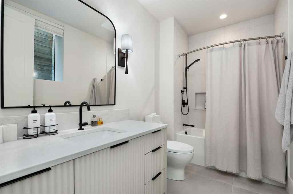 MLS® A2247017 - 6918 Legare Drive SW in Lakeview Calgary, Residential