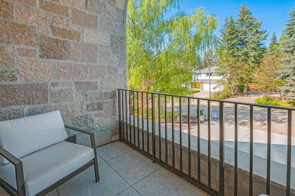 MLS® A2247017 - 6918 Legare Drive SW in Lakeview Calgary, Residential