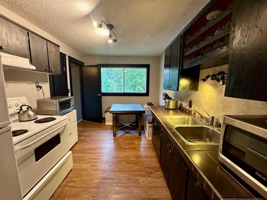 MLS® A2247018 - 5040 58 Street Close   in NONE Rocky Mountain House, Residential