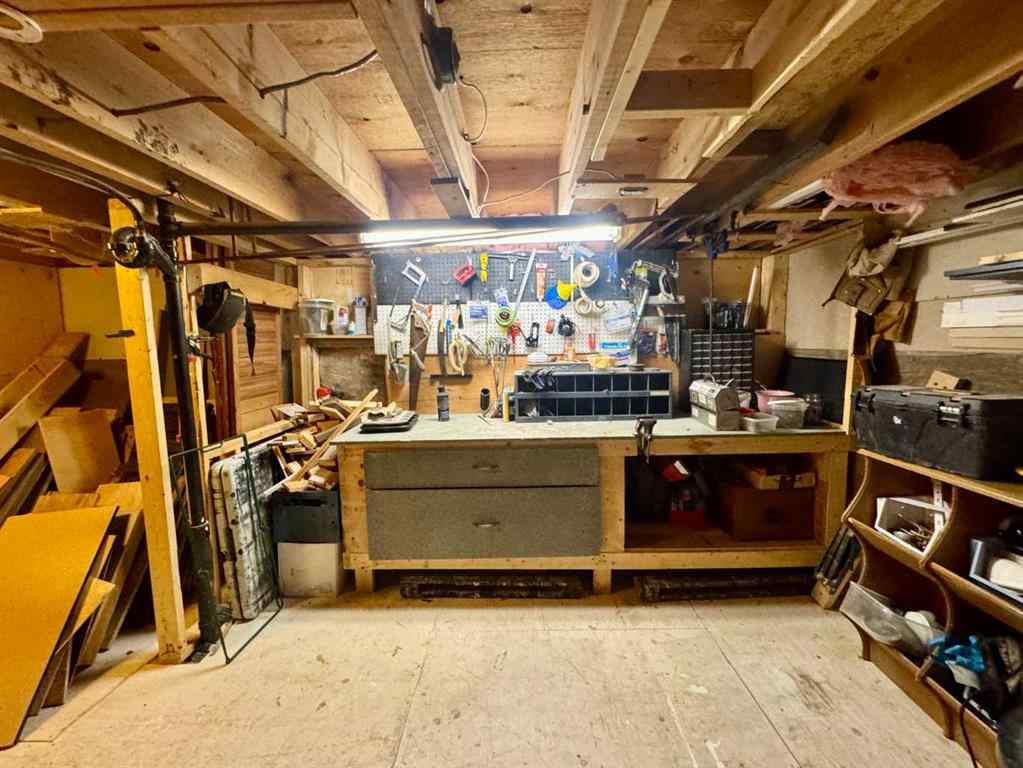 MLS® A2247018 - 5040 58 Street Close   in NONE Rocky Mountain House, Residential