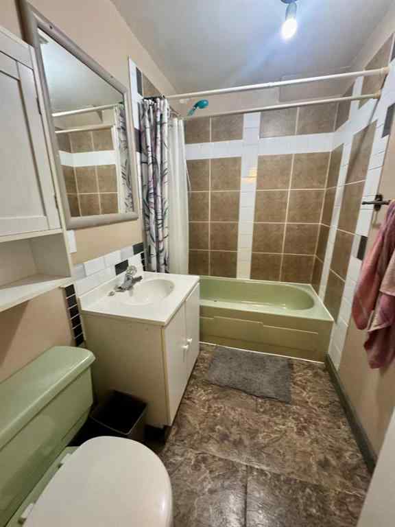 MLS® A2247018 - 5040 58 Street Close   in NONE Rocky Mountain House, Residential