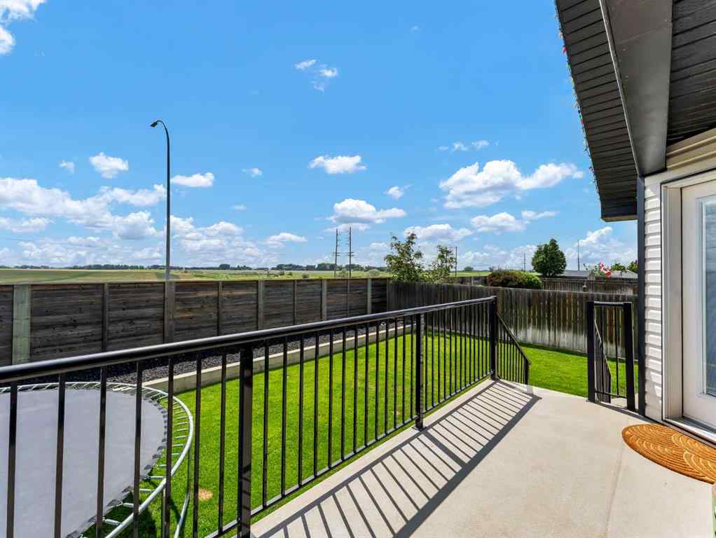 MLS® A2247032 - 246 Somerset Road SE in Southland Medicine Hat, Residential