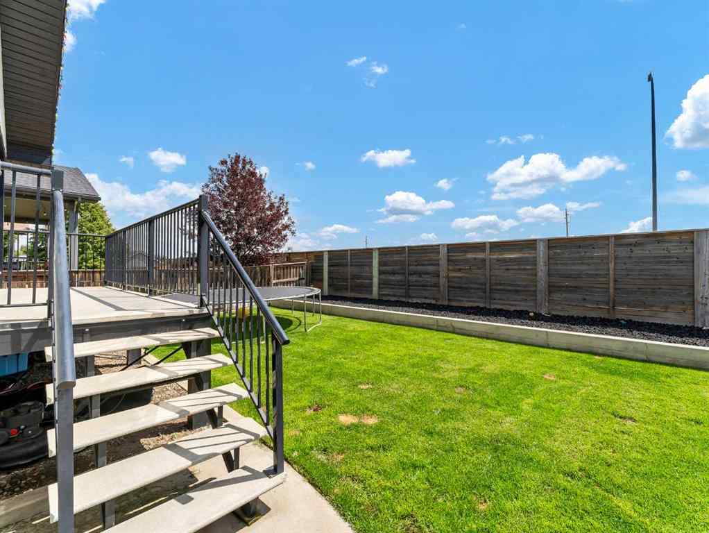 MLS® A2247032 - 246 Somerset Road SE in Southland Medicine Hat, Residential