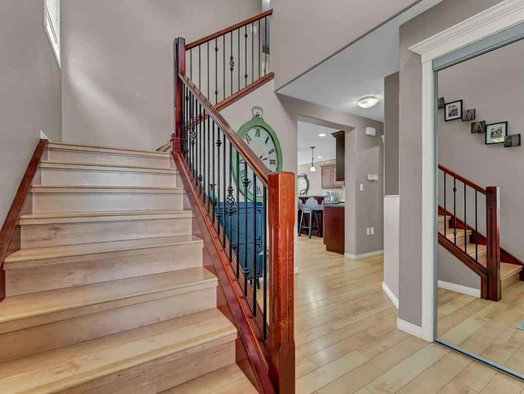 MLS® A2247032 - 246 Somerset Road SE in Southland Medicine Hat, Residential