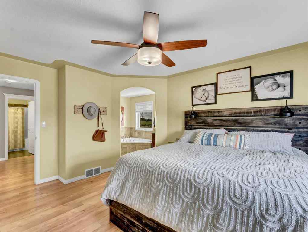 MLS® A2247032 - 246 Somerset Road SE in Southland Medicine Hat, Residential