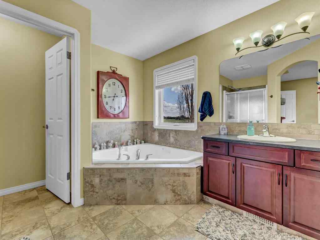 MLS® A2247032 - 246 Somerset Road SE in Southland Medicine Hat, Residential