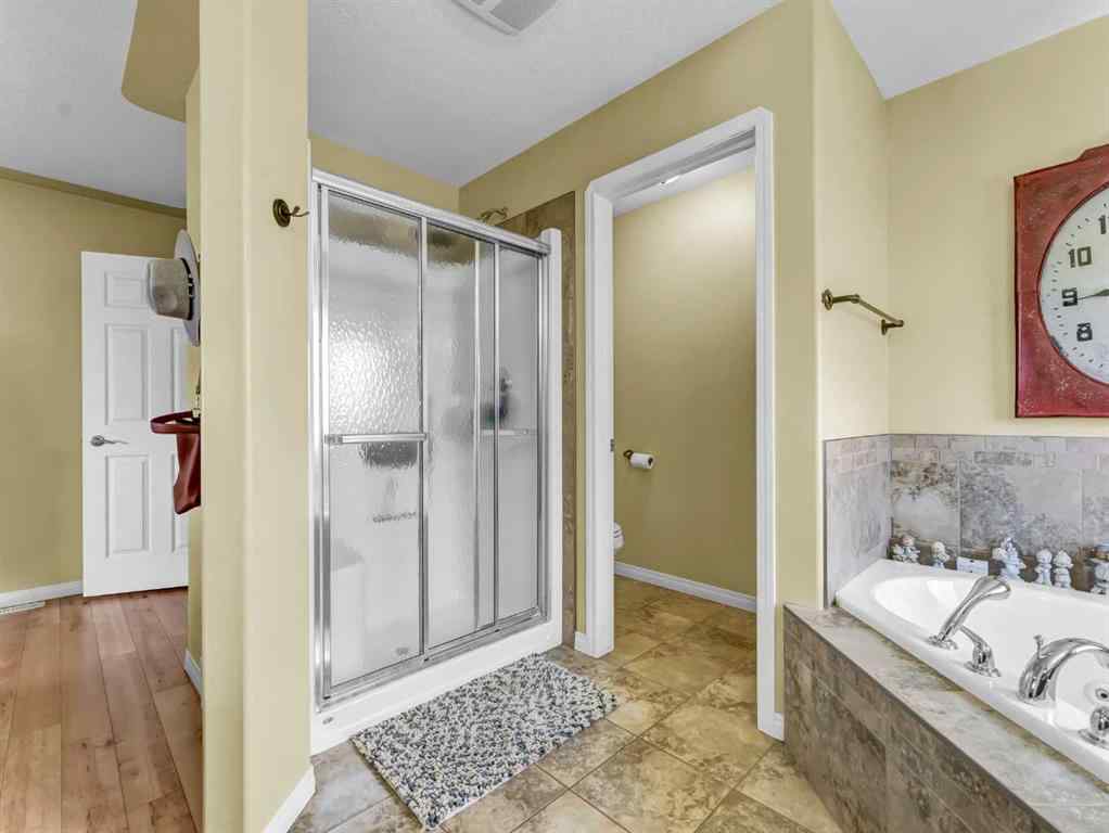 MLS® A2247032 - 246 Somerset Road SE in Southland Medicine Hat, Residential
