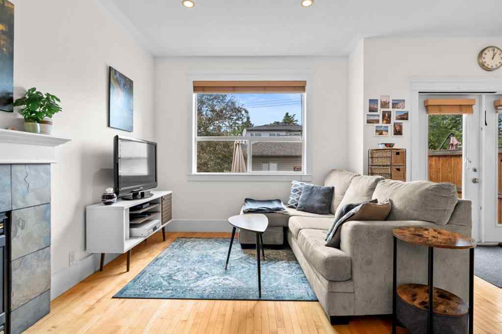 MLS® A2247040 - 3111 39 Street SW in Glenbrook Calgary, Residential