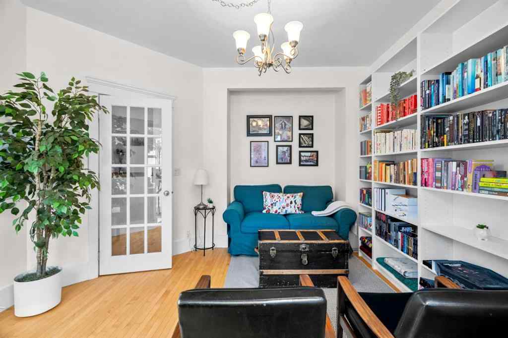 MLS® A2247040 - 3111 39 Street SW in Glenbrook Calgary, Residential