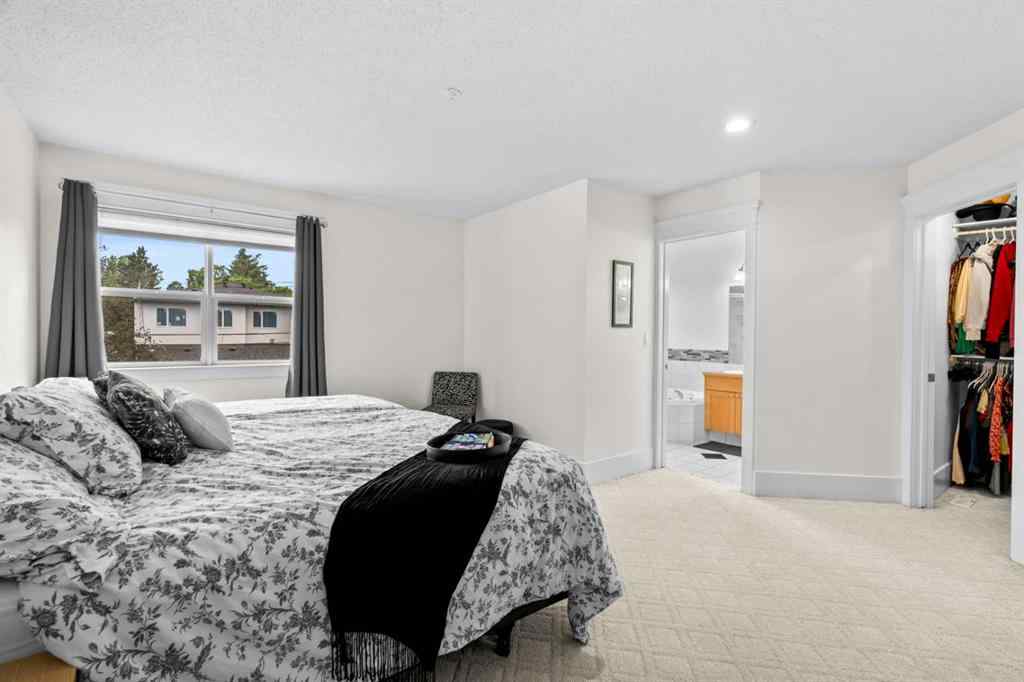 MLS® A2247040 - 3111 39 Street SW in Glenbrook Calgary, Residential