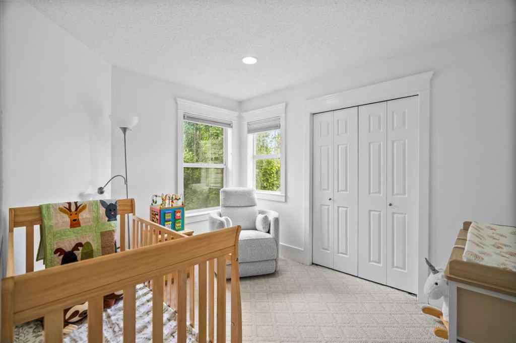MLS® A2247040 - 3111 39 Street SW in Glenbrook Calgary, Residential