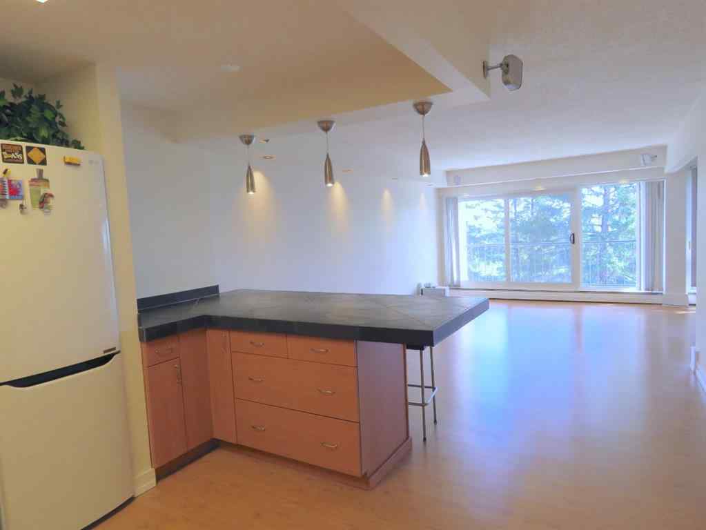 MLS® A2247053 - Unit #204 328 Cedar Crescent SW in Spruce Cliff Calgary, Residential