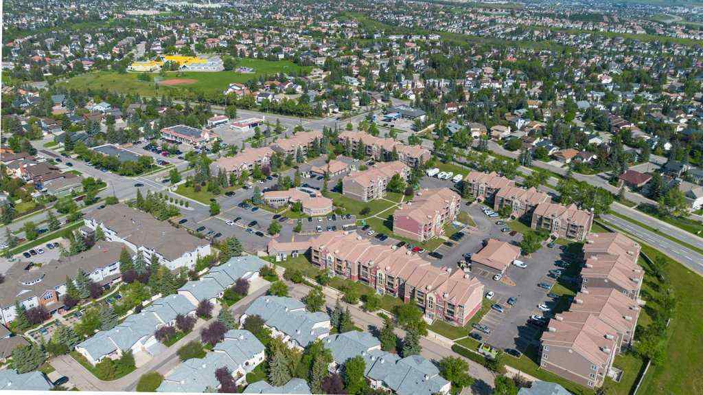MLS® A2247056 - Unit #12 3212 Edenwold Heights NW in Edgemont Calgary, Residential