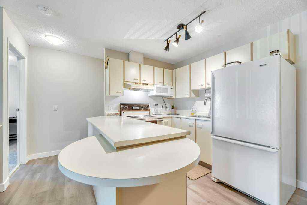 MLS® A2247056 - Unit #12 3212 Edenwold Heights NW in Edgemont Calgary, Residential