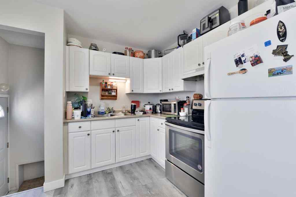 MLS® A2247057 - Unit #A & B 927 43 Street SW in Rosscarrock Calgary, Residential