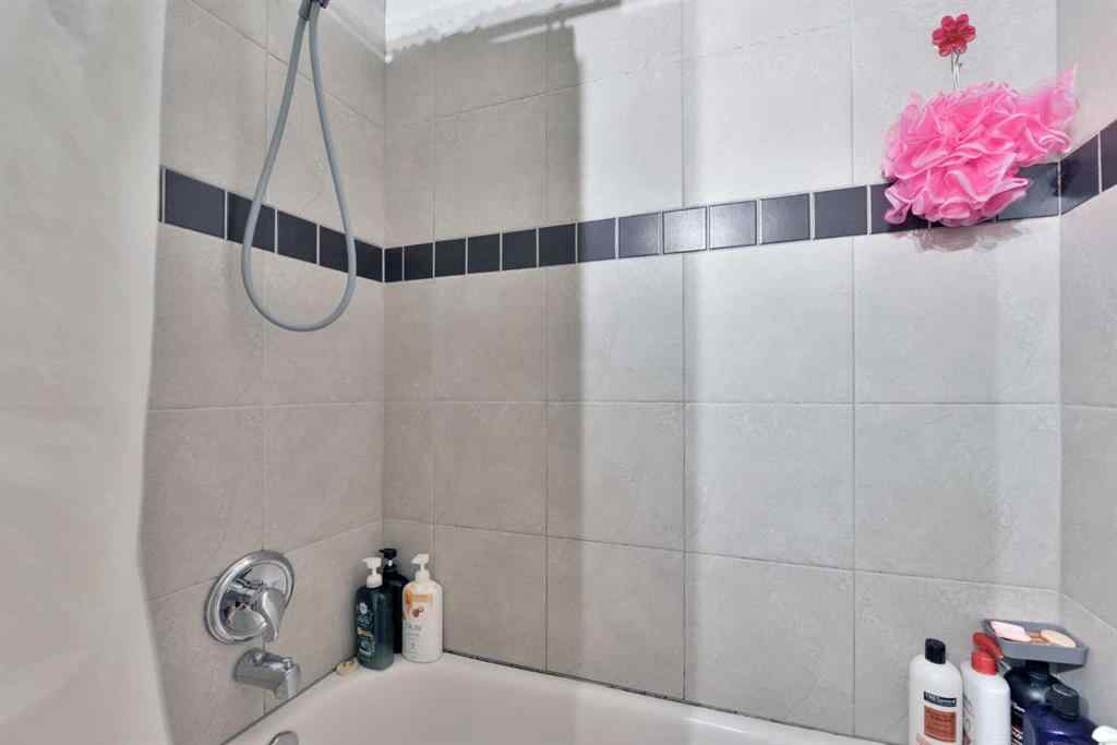 MLS® A2247057 - Unit #A & B 927 43 Street SW in Rosscarrock Calgary, Residential