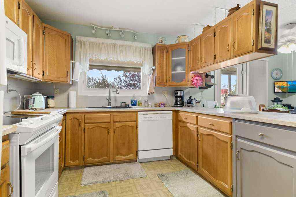 MLS® A2247061 - 5223 53 Street  in NONE Eckville, Residential