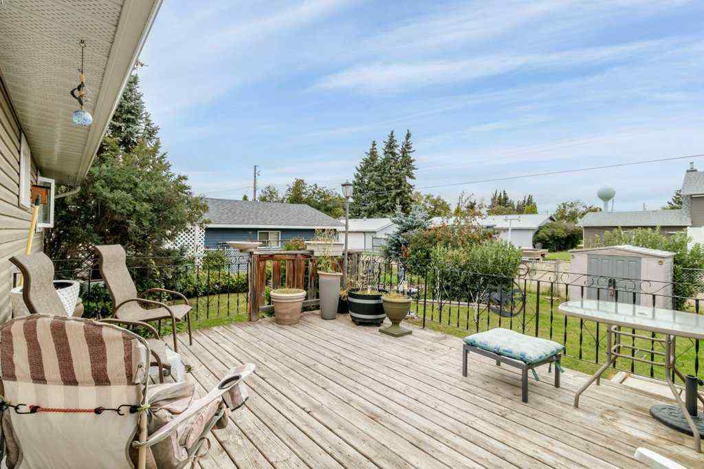 MLS® A2247061 - 5223 53 Street  in NONE Eckville, Residential