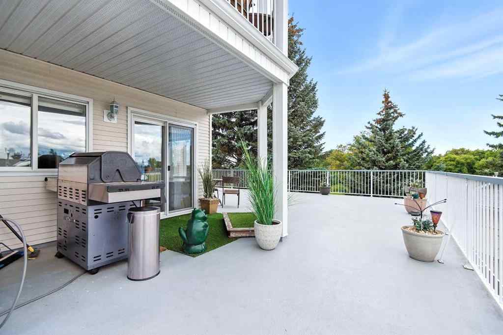 MLS® A2247073 - Unit #204 6118 53 Avenue  in Highland Green Estates Red Deer, Residential