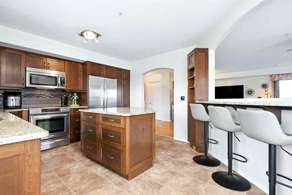 MLS® A2247073 - Unit #204 6118 53 Avenue  in Highland Green Estates Red Deer, Residential