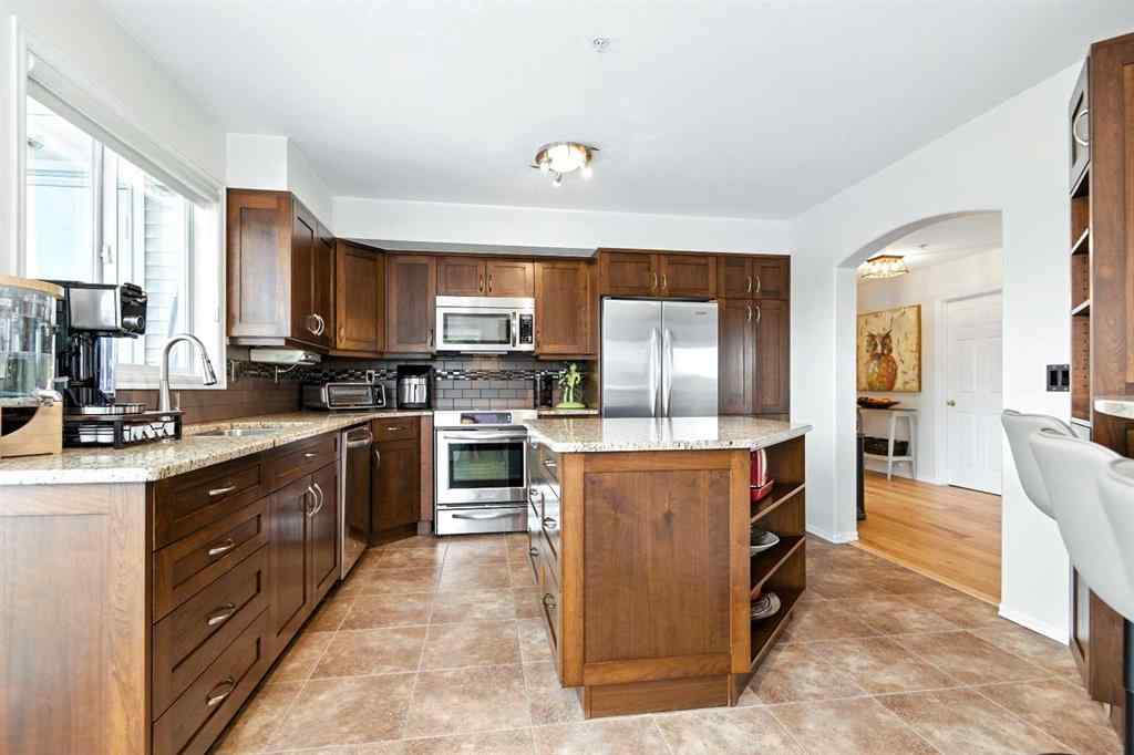 MLS® A2247073 - Unit #204 6118 53 Avenue  in Highland Green Estates Red Deer, Residential
