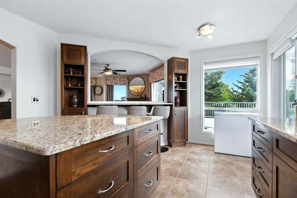 MLS® A2247073 - Unit #204 6118 53 Avenue  in Highland Green Estates Red Deer, Residential