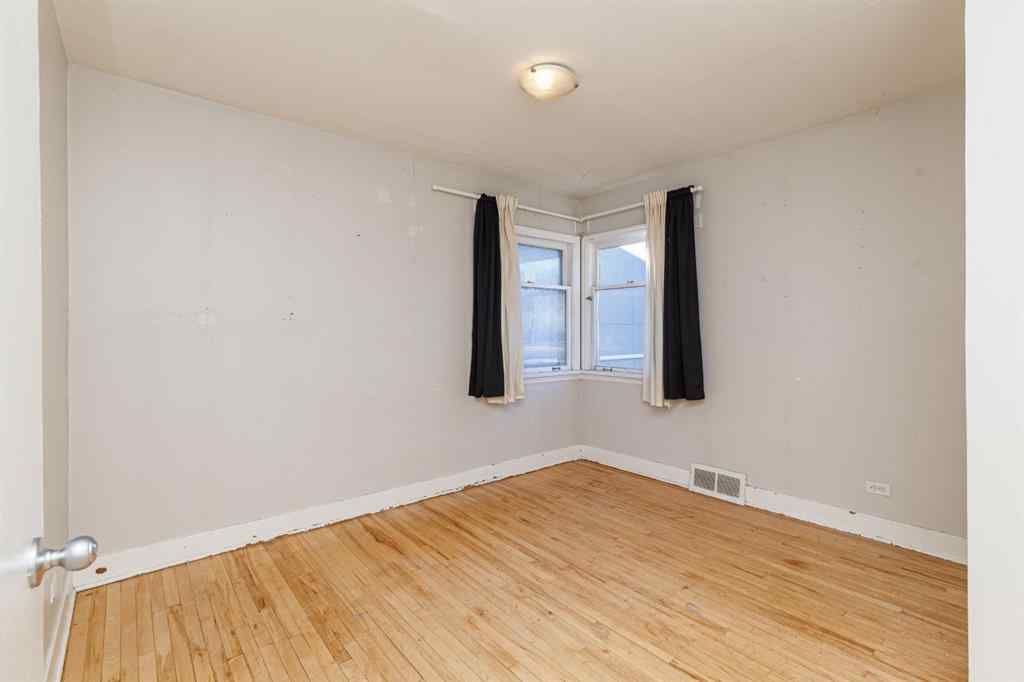 MLS® A2247076 - 2820 Parkdale Boulevard NW in West Hillhurst Calgary, Residential