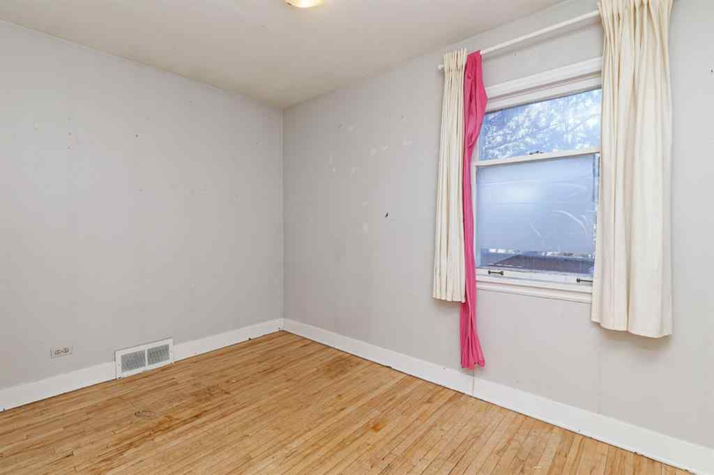 MLS® A2247076 - 2820 Parkdale Boulevard NW in West Hillhurst Calgary, Residential