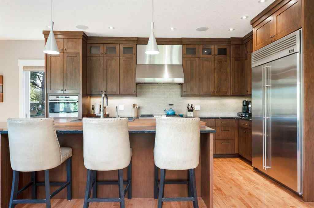 MLS® A2247079 - 664 29 Avenue NW in Mount Pleasant Calgary, Residential